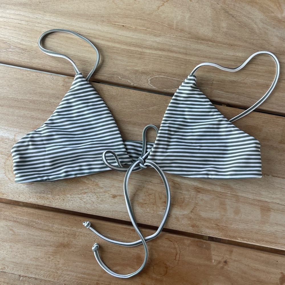 Aila blue tie front bikini top size large